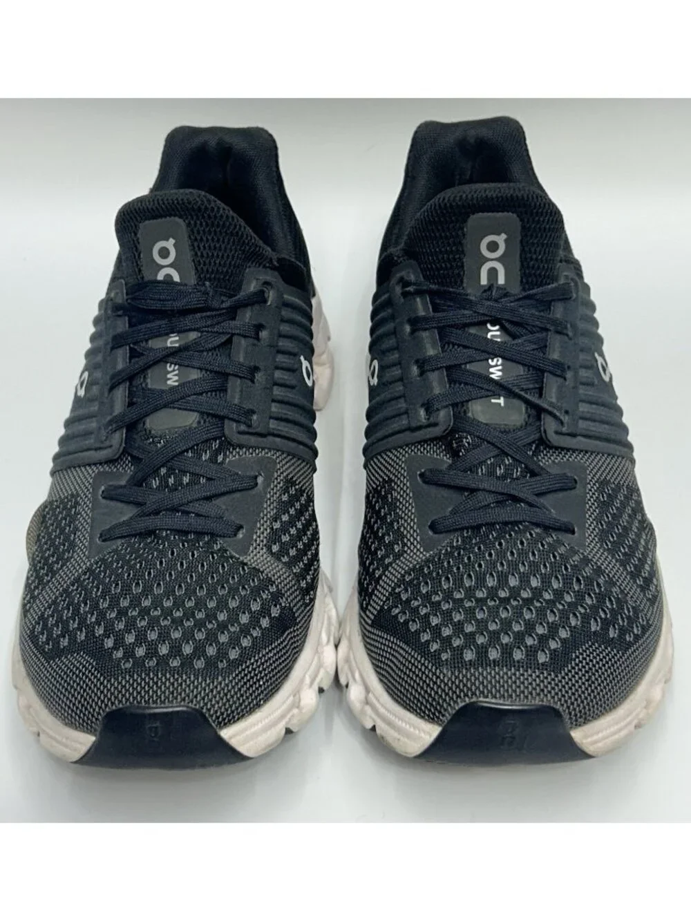 On Cloud Cloudswift Womens Running Shoes Size 9.5 Black White Gym Sneakers